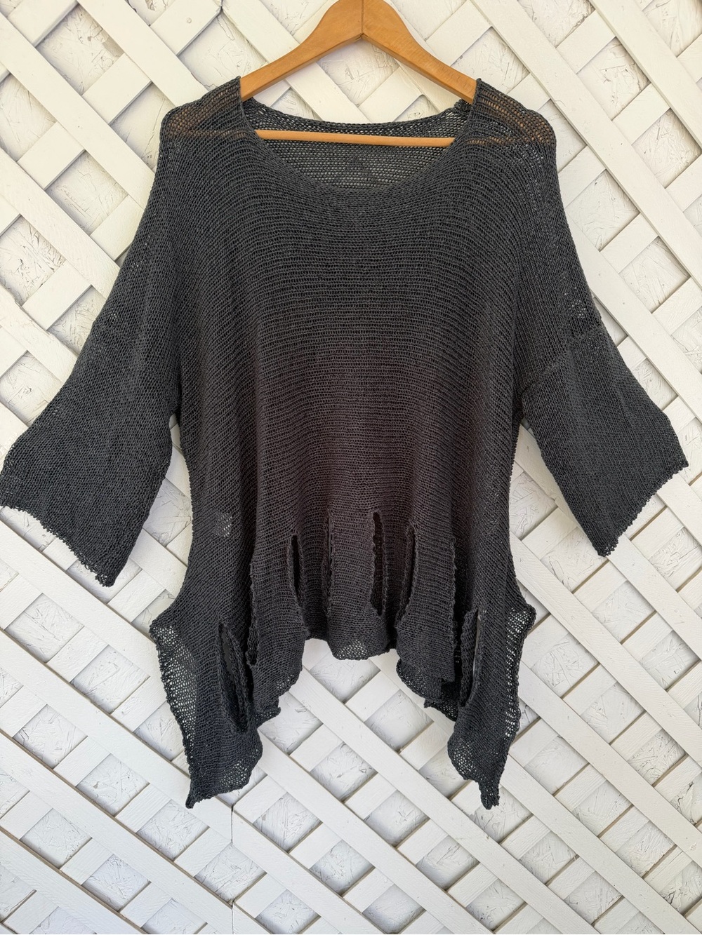 B&K Moda Made In Turkey Loose Knit Pullover Sweater Distressed Hem/Cut Outs Boho